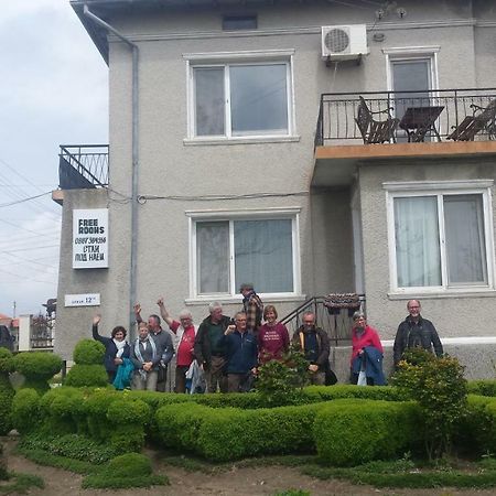 Къща За Гости "Черната Роза" Bŭlgarevo Dış mekan fotoğraf