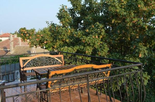 Къща За Гости "Черната Роза" Bŭlgarevo Dış mekan fotoğraf